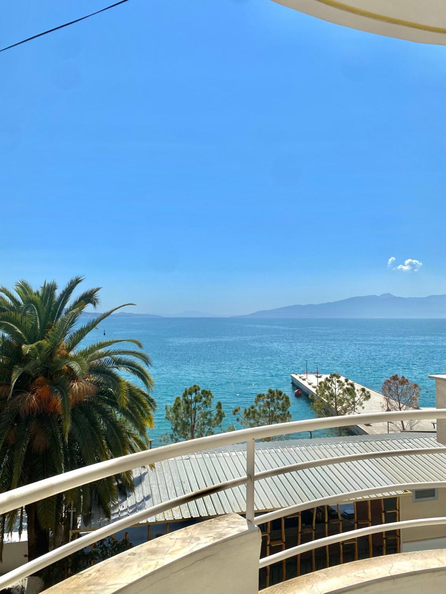 Caramel Sun Studios Apts Sarandë Exterior foto